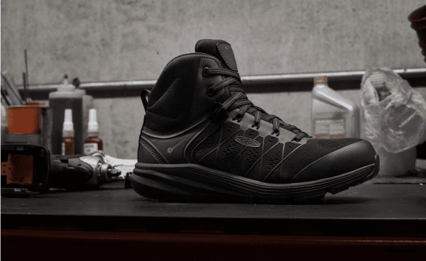 Women's Vista Energy Mid INT MET (Carbon Toe) | Black/Raven