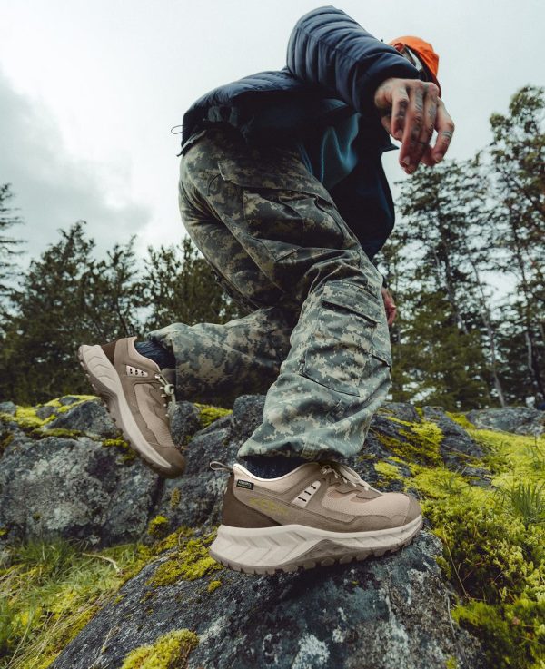 Men's Hightrail Vented Hiking Shoe | Dark Earth/Oak Buff